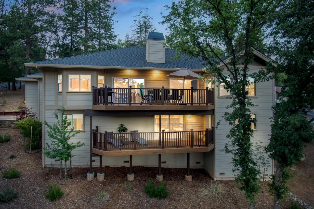 Lakeside Retreat: Pine Mountain Luxury Near Yosemite Holiday home